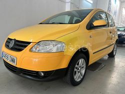 Amarillo Usado 2005 VW Fox Utilitario | 3490 €