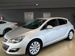Gris Usado 2015 Opel Astra Excellence | 8990 € (Precio justo)