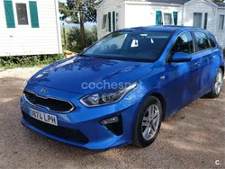 Azul Usado 2021 Kia Ceed Berlina | 12.990 € (Precio justo)