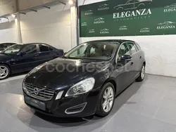 Negro Usado 2011 Volvo V60 Summum Familiar | 9990 €