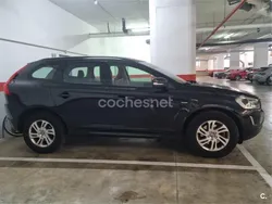 Negro Usado 2017 Volvo XC60 Kinetic SUV | 12.900 € (Precio justo)