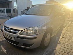 Gris / plata Usado 2004 Opel Corsa Essentia Berlina | 2999 € (Precio justo)