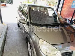 Gris / plata Usado 2004 Renault Scénic II Dynamique Monovolumen | 2800 € (Precio justo)