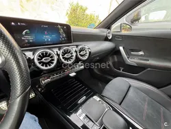 Gris / plata Usado 2018 Mercedes A180 Berlina | 23.900 € (Un poco caro)