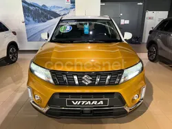 Amarillo Usado 2022 Suzuki Vitara SUV | 27.900 €