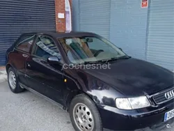 Azul Usado 2002 Audi A3 Attraction Berlina | 1500 € (Precio justo)