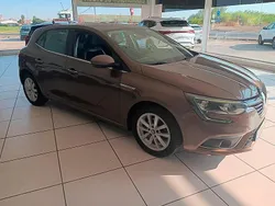 Marrón Usado 2016 Renault Mégane III Intens Berlina | 11.250 € (Precio justo)