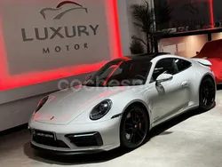 Porsche 911 Carrera 4 GTS