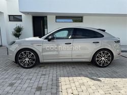 Gris / plata Usado 2025 Porsche Cayenne SUV | 140.000 €