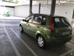 Verde Usado 2006 Ford Fiesta Trend Utilitario | 4600 € (Precio justo)