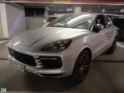 Gris Usado 2020 Porsche Cayenne SUV | 61.950 € (Precio justo)