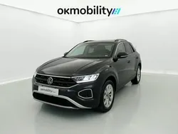 Negro profundo perla Usado 2023 VW T-Roc Life SUV | 21.060 € (Precio justo)