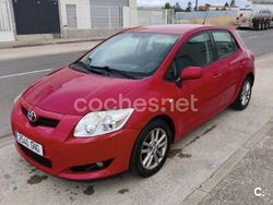 Rojo Usado 2009 Toyota Auris Active Berlina | 3600 € (Precio justo)