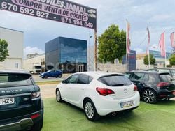 Blanco Usado 2010 Opel Astra Cosmo Berlina | 6499 € (Precio justo)