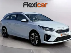 Blanco Usado 2021 Kia Ceed Berlina | 13.990 € (Buen precio)