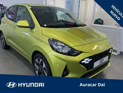 Gris Nuevo 2024 Hyundai i10 Utilitario | 16.460 € (Precio justo)