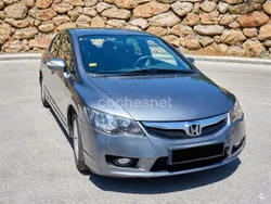 Gris / plata Usado 2009 Honda Civic Hybrid Berlina | 8300 € (Buen precio)
