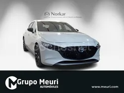 Gris / plata Nuevo 2025 Mazda 3 Exclusive-Line Berlina | 29.690 € (Precio justo)