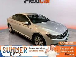 Gris Usado 2021 VW Passat Berlina | 18.490 € (Buen precio)