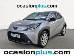 Gris Usado 2024 Toyota Aygo Play Utilitario | 13.228 € (Precio justo)