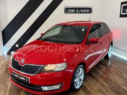 Rojo Usado 2014 Skoda Rapid Elegance Berlina | 7200 € (Precio justo)
