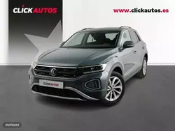 Azul Usado 2024 VW T-Roc Life SUV | 24.250 € (Precio justo)