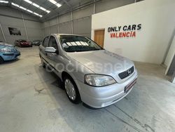 Gris / plata Usado 2001 Opel Astra Club Berlina | 2590 €