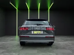 Gris / plata Usado 2017 Audi Q7 Sport SUV | 32.500 € (Precio justo)