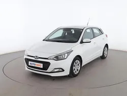 Blanco Usado 2015 Hyundai i20 Utilitario | 9499 € (Precio justo)