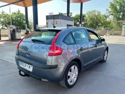 Gris / plata Usado 2007 Citroën C4 Exclusive Berlina | 2100 € (Super precio)