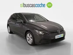 Gris/plata Usado 2021 VW Golf VIII Life | 20.490 € (Precio justo)