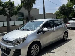Gris / plata Usado 2017 Kia Rio Berlina | 7500 € (Buen precio)