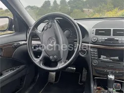 Negro Usado 2008 Mercedes E200 Berlina | 8900 €