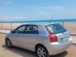 Gris / plata Usado 2002 Toyota Corolla Sol Berlina | 5700 € (Caro)