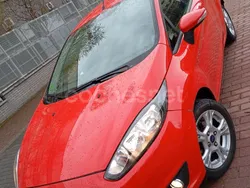 Rojo Usado 2013 Ford Fiesta Trend Utilitario | 6900 € (Precio justo)