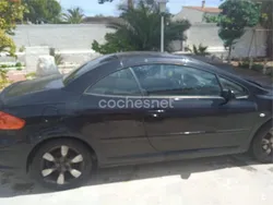 Negro Usado 2008 Peugeot 307 CC Descapotable | 4300 € (Precio justo)