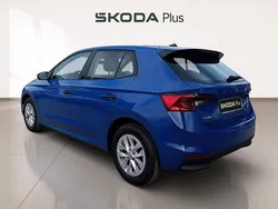Azul Usado 2024 Skoda Fabia Essence | 16.490 € (Precio justo)