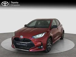 Rojo Usado 2021 Toyota Yaris Hybrid Style Berlina | 16.990 € (Precio justo)