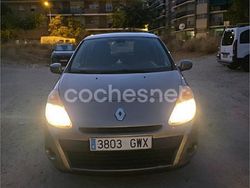 Beige Usado 2010 Renault Clio II Authentique Berlina | 3000 € (Precio justo)