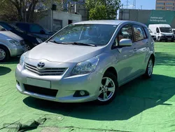Plateado Usado 2010 Toyota Verso Monovolumen | 4398 €