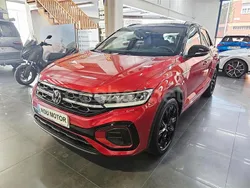 Rojo Usado 2024 VW T-Roc R-line SUV | 33.900 €