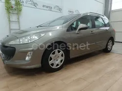 Gris / plata Usado 2011 Peugeot 308 Access Familiar | 3990 € (Buen precio)
