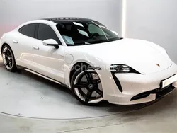 Eléctrico Usado 2020 Porsche Taycan Turbo Berlina | 76.800 €