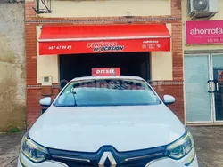 Blanco Usado 2017 Renault Mégane IV Business Berlina | 12.790 € (Precio justo)