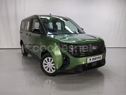 Verde Nuevo 2024 Ford Tourneo Courier Trend Monovolumen | 24.990 €