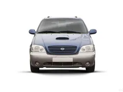 Burdeos Usado 2005 Kia Carnival EX Monovolumen | 4500 € (Un poco caro)