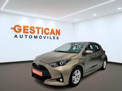 Marrón Usado 2022 Toyota Yaris Hybrid Active Berlina | 15.990 € (Super precio)