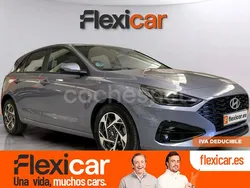 Gris / plata Usado 2024 Hyundai i30 Berlina | 20.890 € (Precio justo)