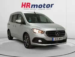 Gris Usado 2023 Mercedes 180 Style Berlina | 24.990 € (Precio justo)