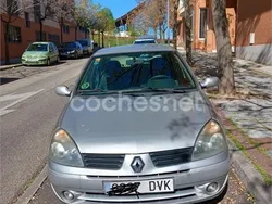 Gris / plata Usado 2006 Renault Clio II Authentique Berlina | 1899 € (Super precio)